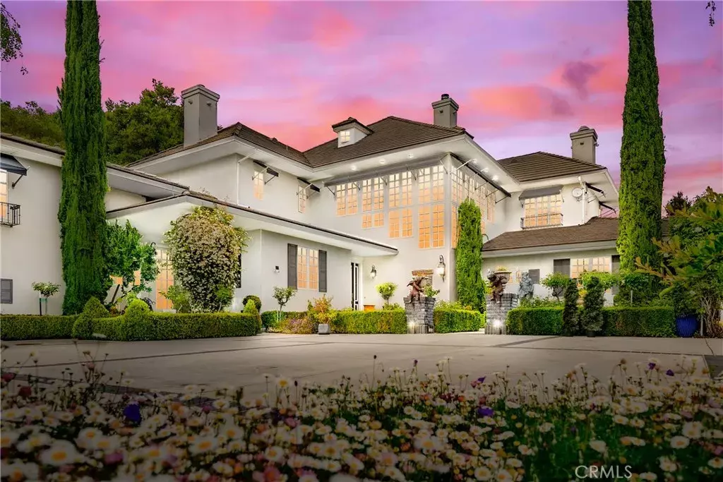 Property Photo: 5405 Vineyard Drive CA 93446