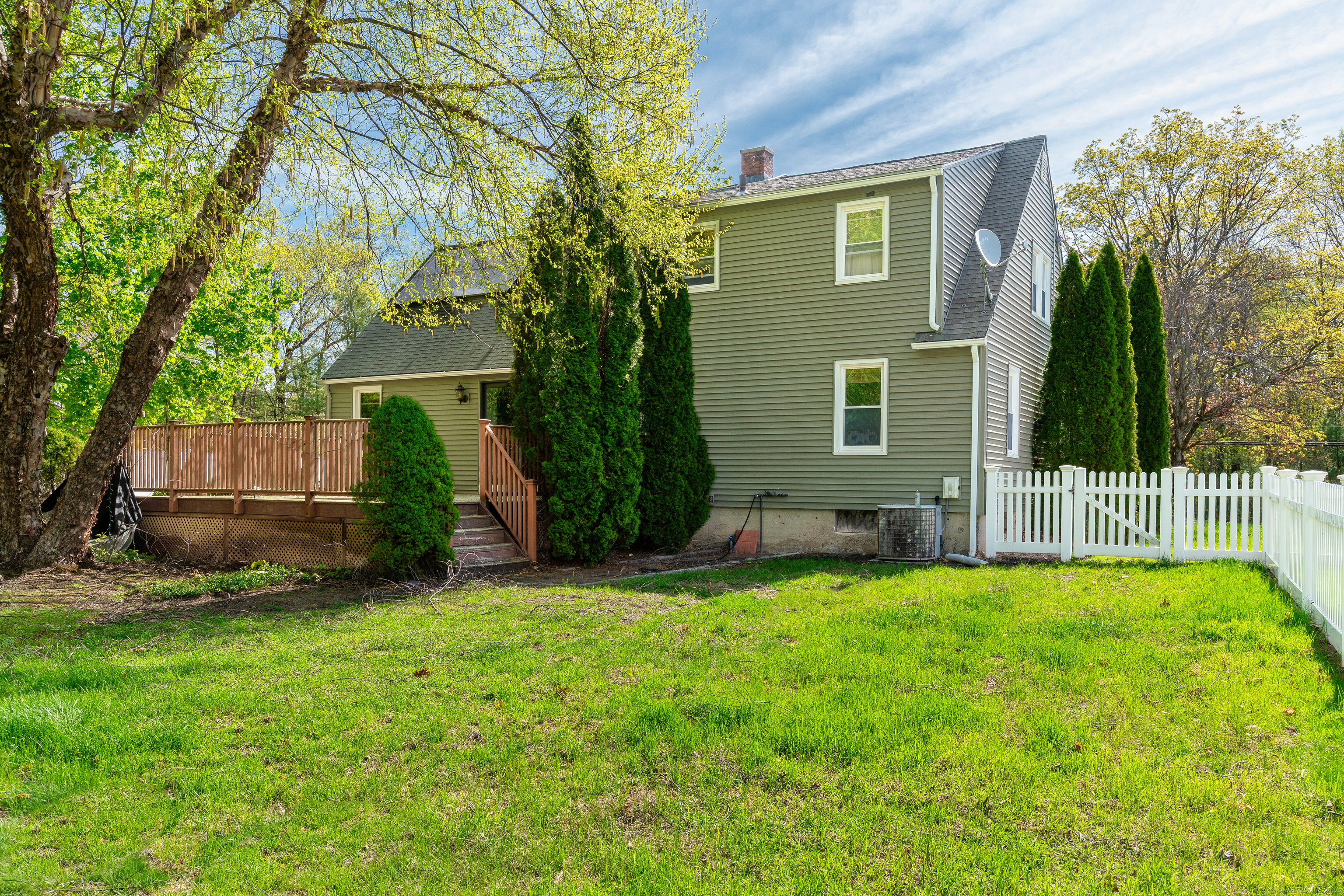 Property Photo: 2168 Mount Vernon Road CT 06489