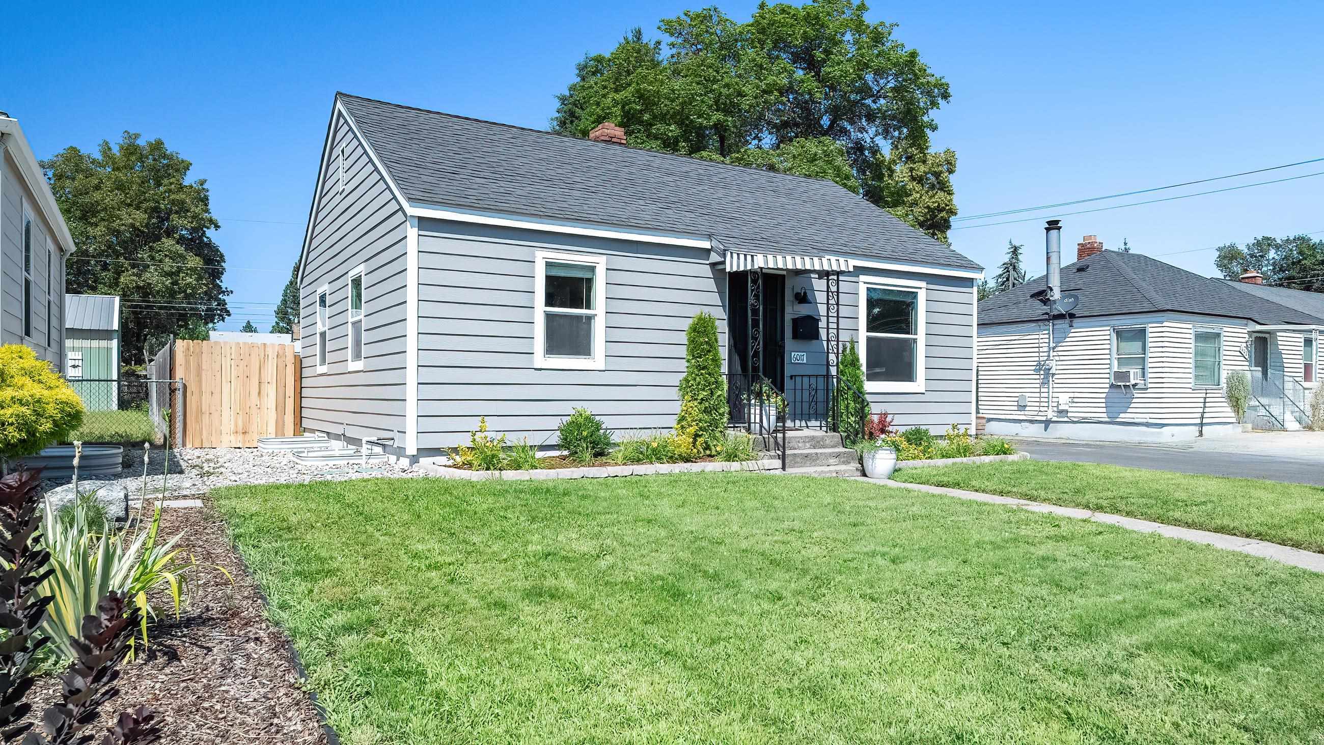 Property Photo: 6017 N Wall St WA 99205