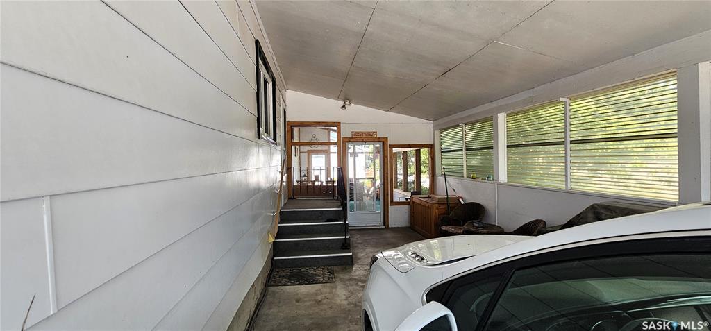Property Photo: 1511 98th Street SK S0E 1T0