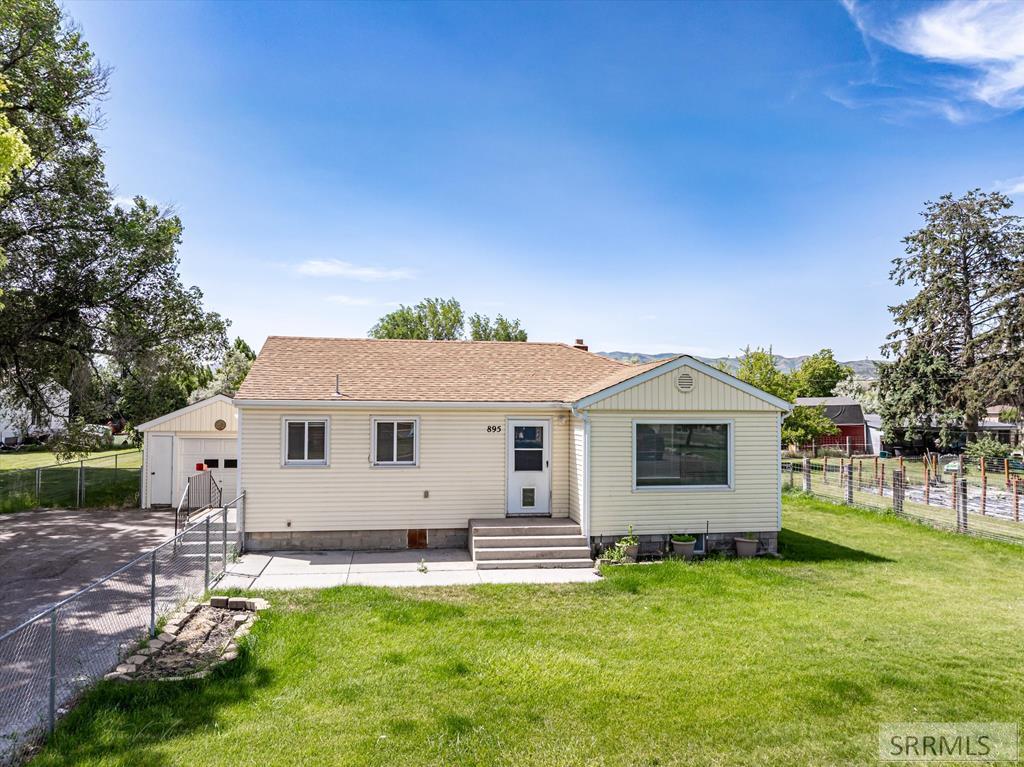 Property Photo:  895 Berryman Road  ID 83201 