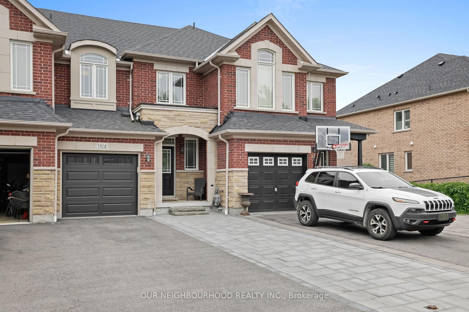Property Photo:  1928 Calvington Drive  ON L1V 0B3 