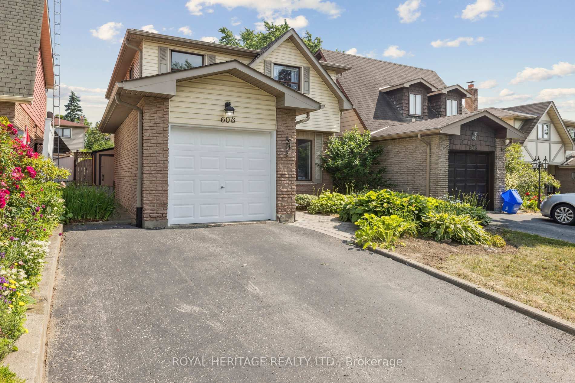 606 Stonebridge Lane  Pickering ON L1W 3B3 photo