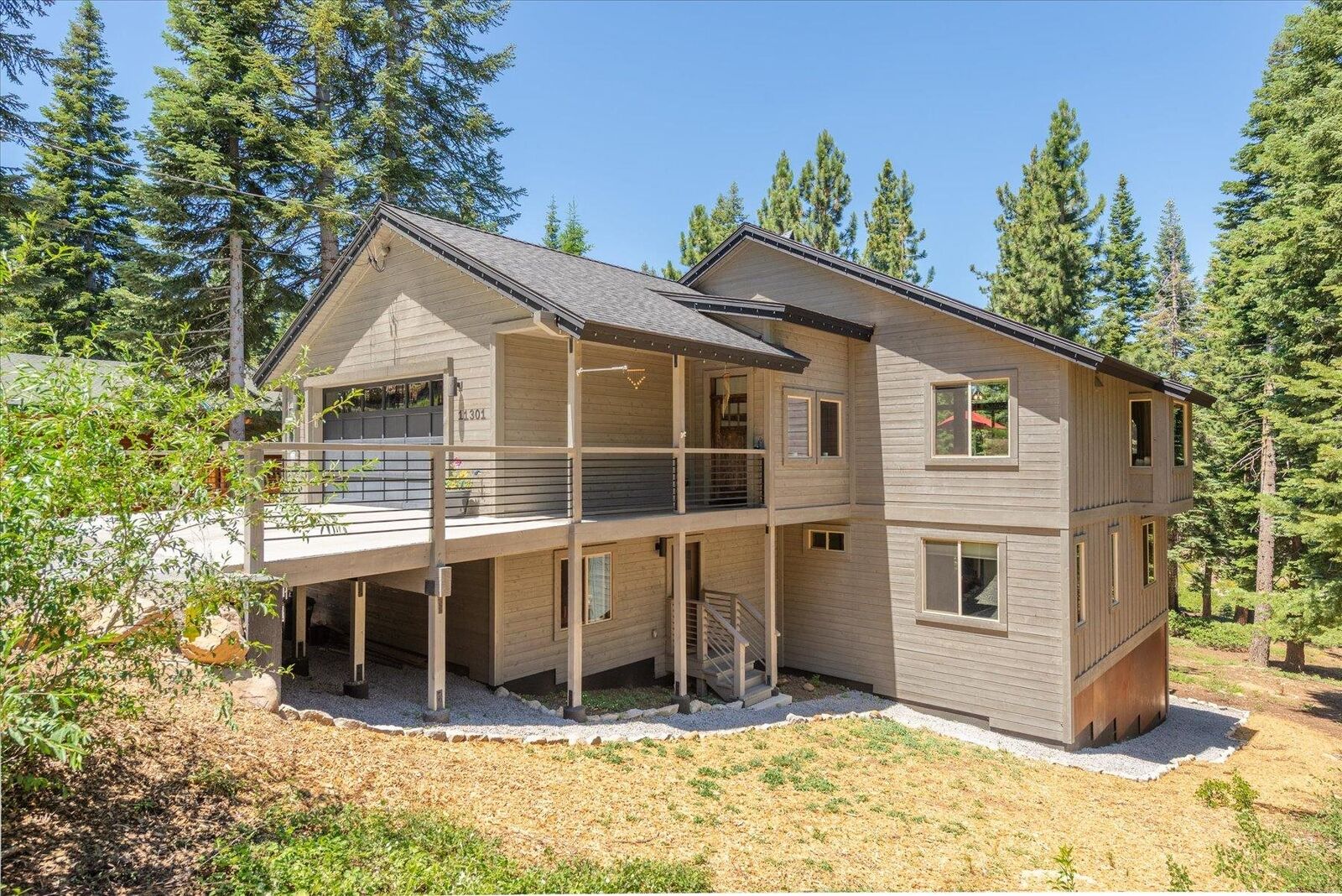 Property Photo: 11301 Skislope Way CA 96161