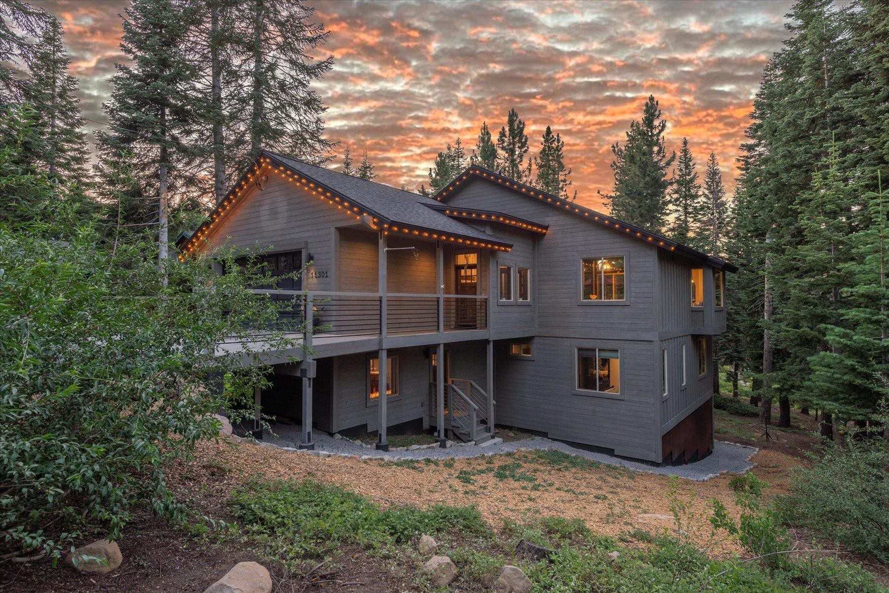 Property Photo: 11301 Skislope Way CA 96161