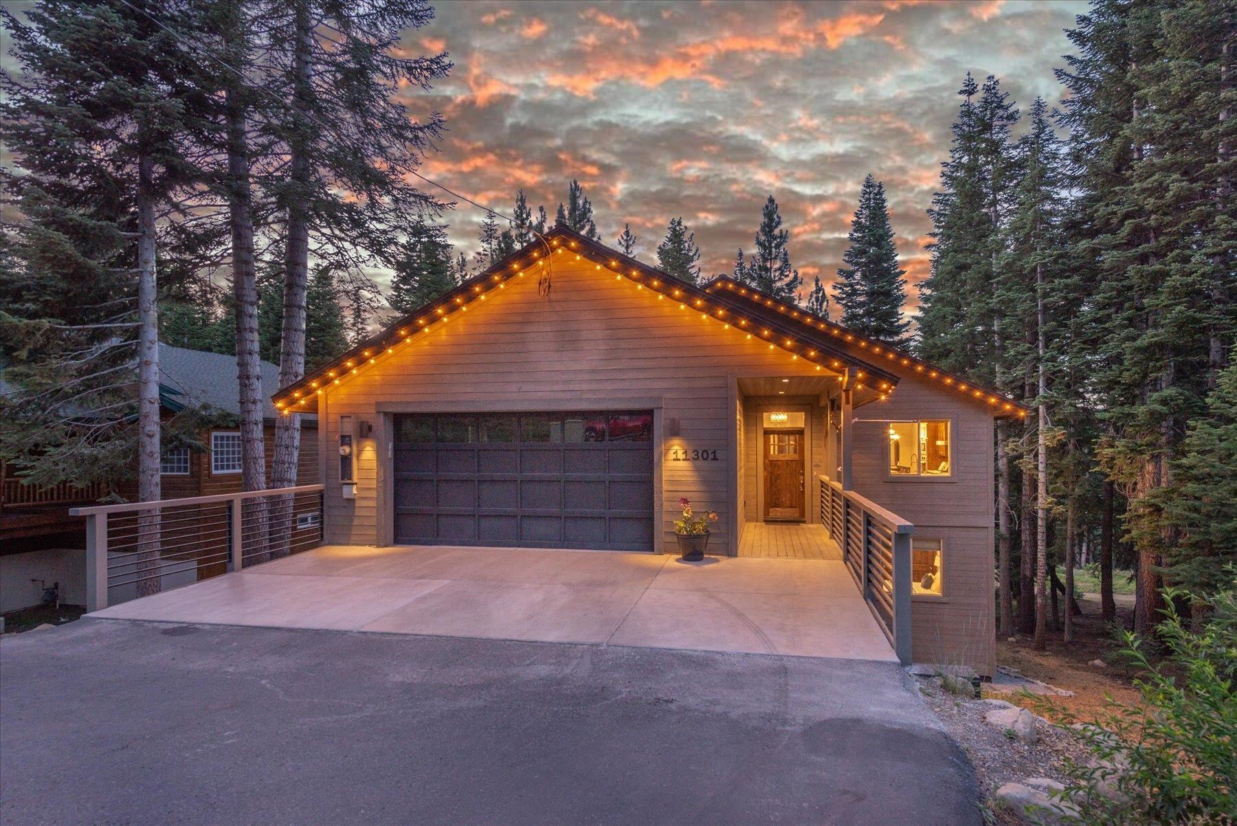 Property Photo:  11301 Skislope Way  CA 96161 