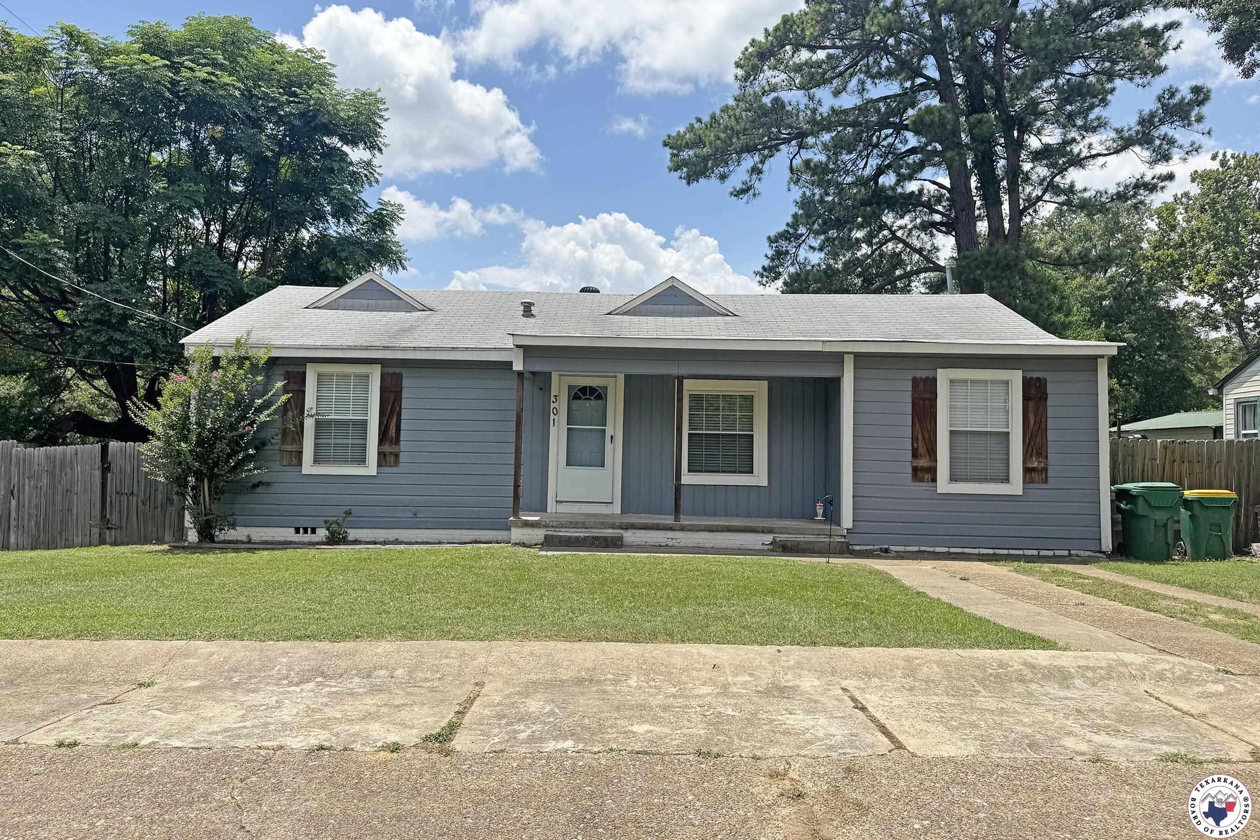 Property Photo:  301 Fielden  TX 75501 