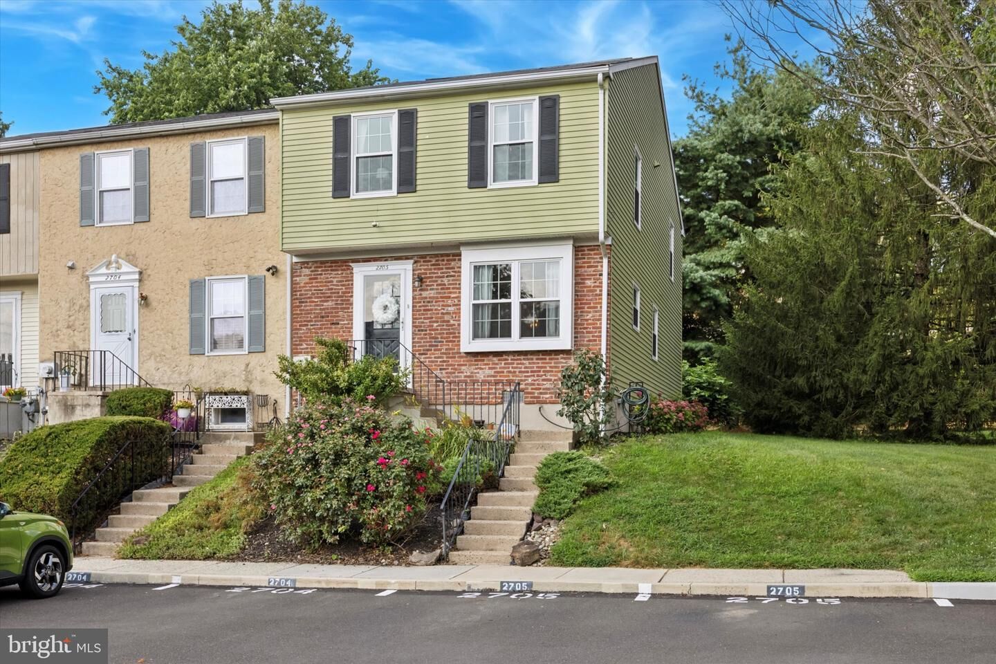 Property Photo:  2705 Navajo Path  PA 19002
