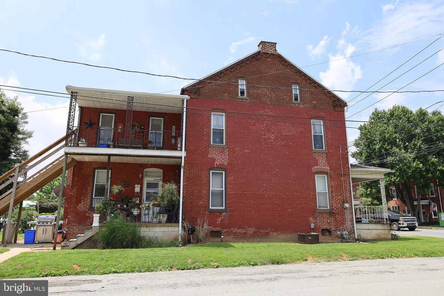 Property Photo: 501 Hellam Street PA 17368