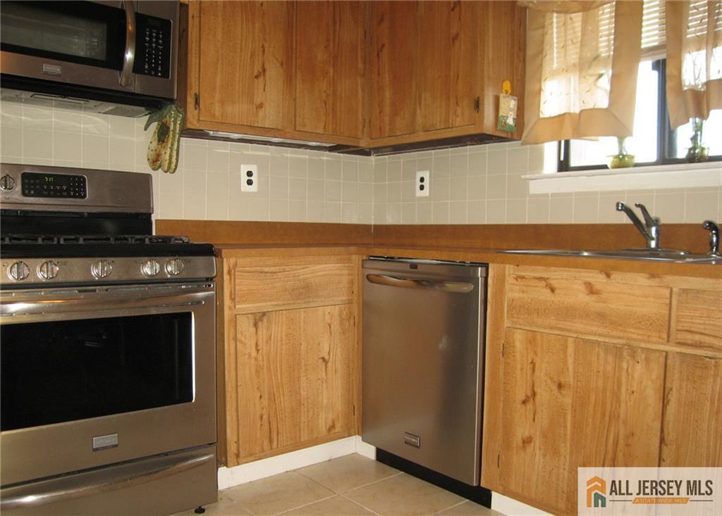 Property Photo:  1102 N Oaks Boulevard  NJ 08902 