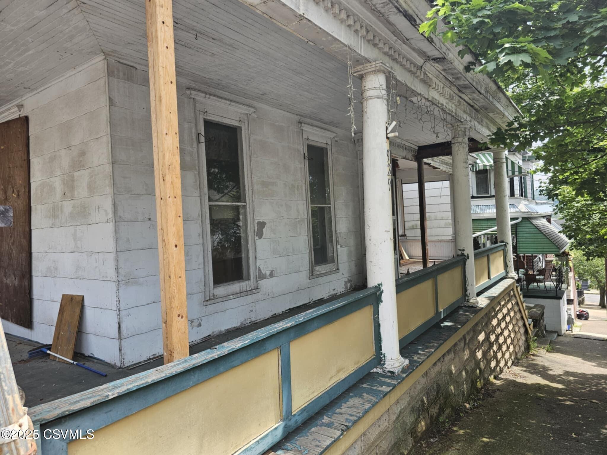 Property Photo: 929 N Washington Street PA 17872