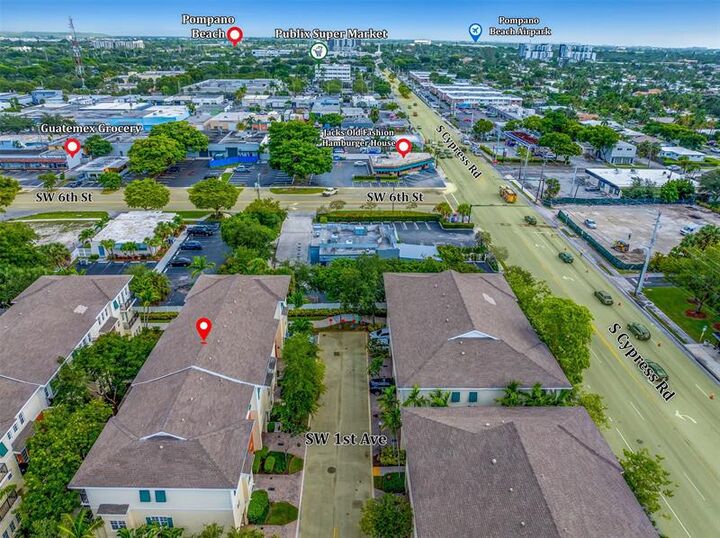 Property Photo: 621 SW 1st Ave 621 FL 33060