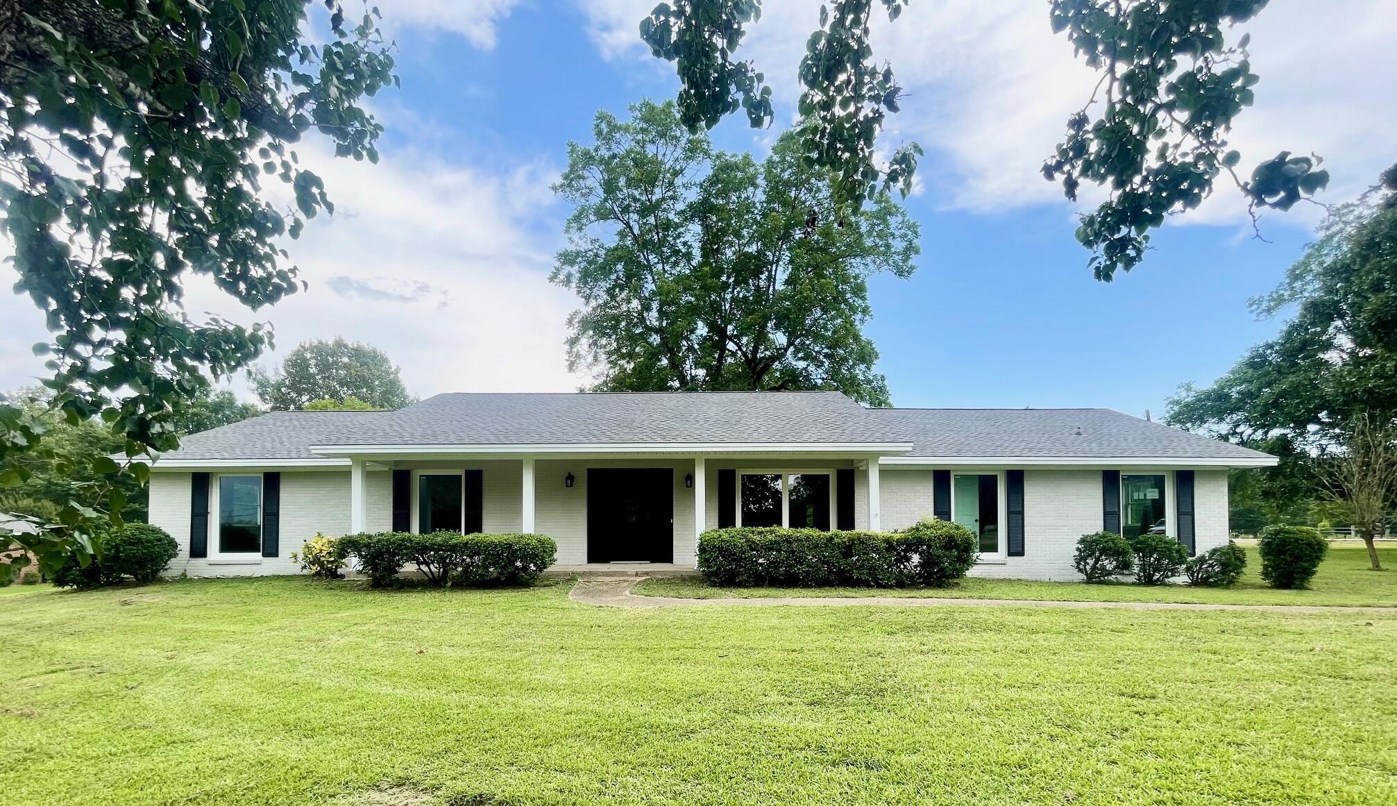 1410 Pinecrest Rd  Starkville MS 39759 photo