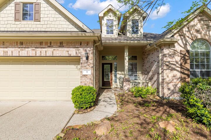 Property Photo: 31 E Royal Mews TX 77384