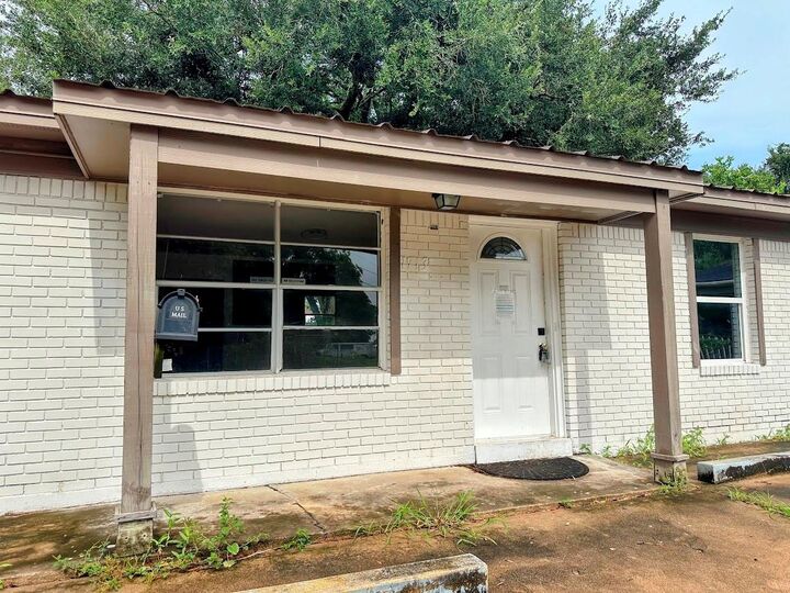 Property Photo: 1713 Avenue M TX 77414