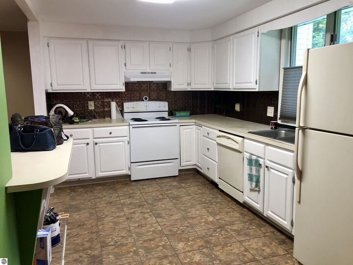 Property Photo:  314 S Pine Street  MI 48858