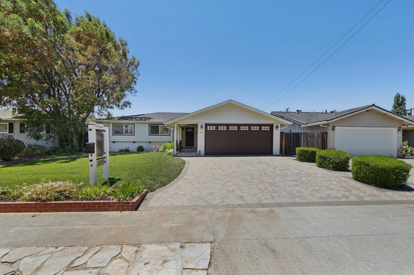 Property Photo: 219 Kensington Way CA 95032