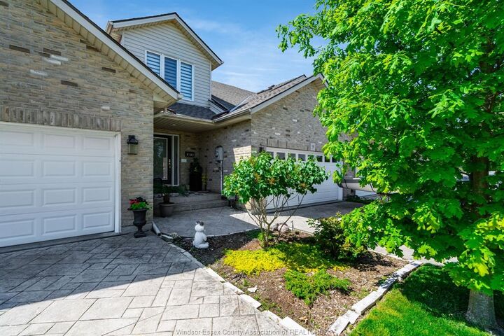 Property Photo: 9 Montego Bay Crescent ON N9Y 4E7
