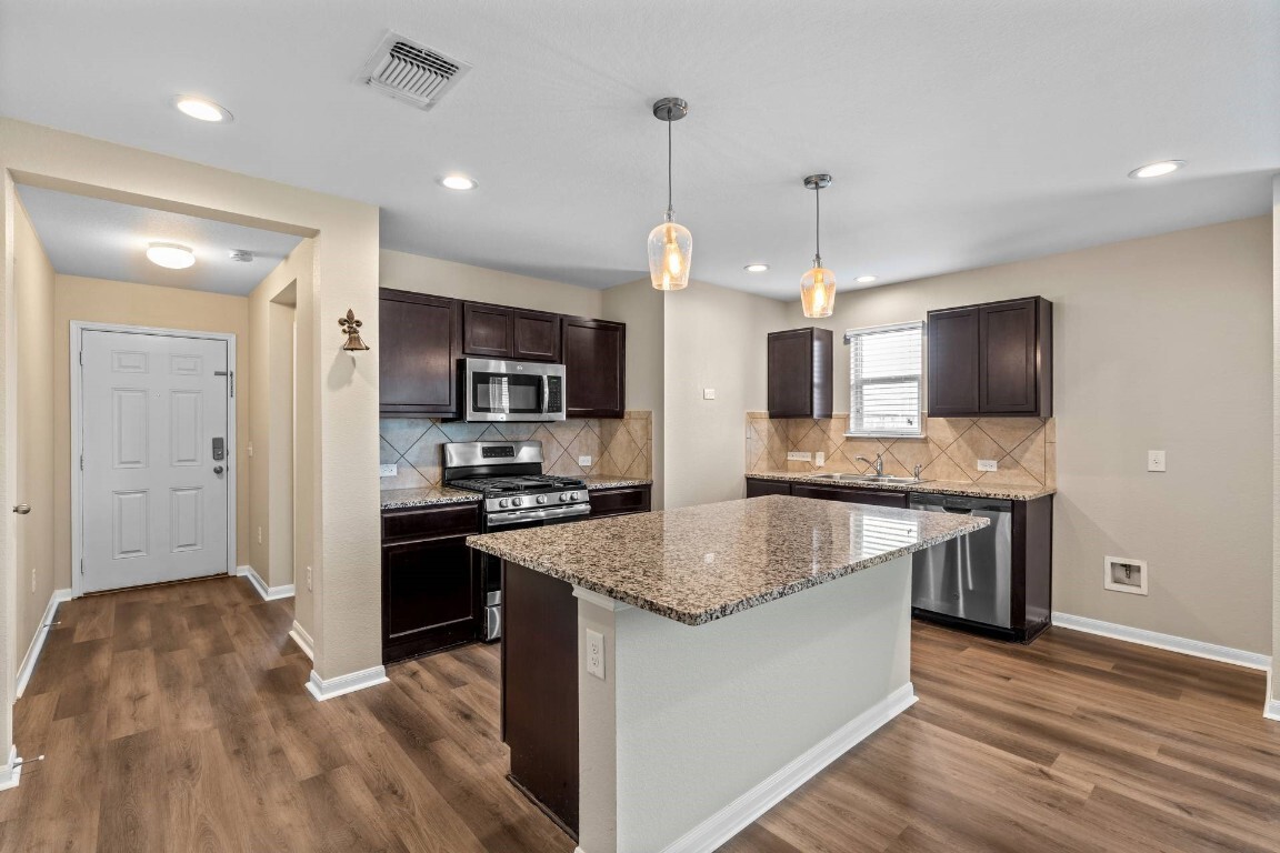 Property Photo:  900 Canvasback Creek Drive  TX 78641 