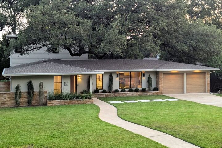 2517 Great Oaks Parkway  Austin TX 78756 photo