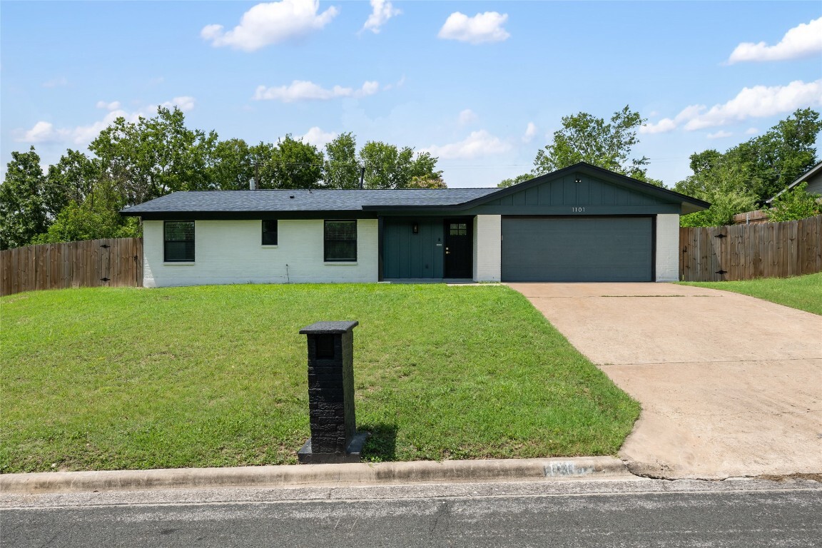 Property Photo: 1101 Floradale Drive TX 78753