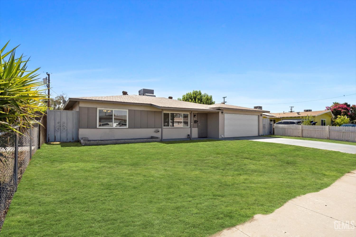 Property Photo:  3908 Raider Dr  CA 93304 