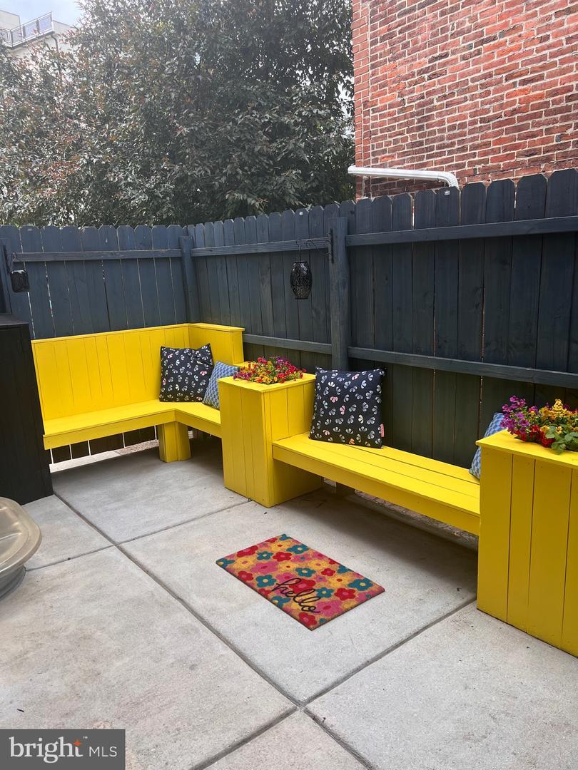 Property Photo: 2201 E Susquehanna Avenue PA 19125