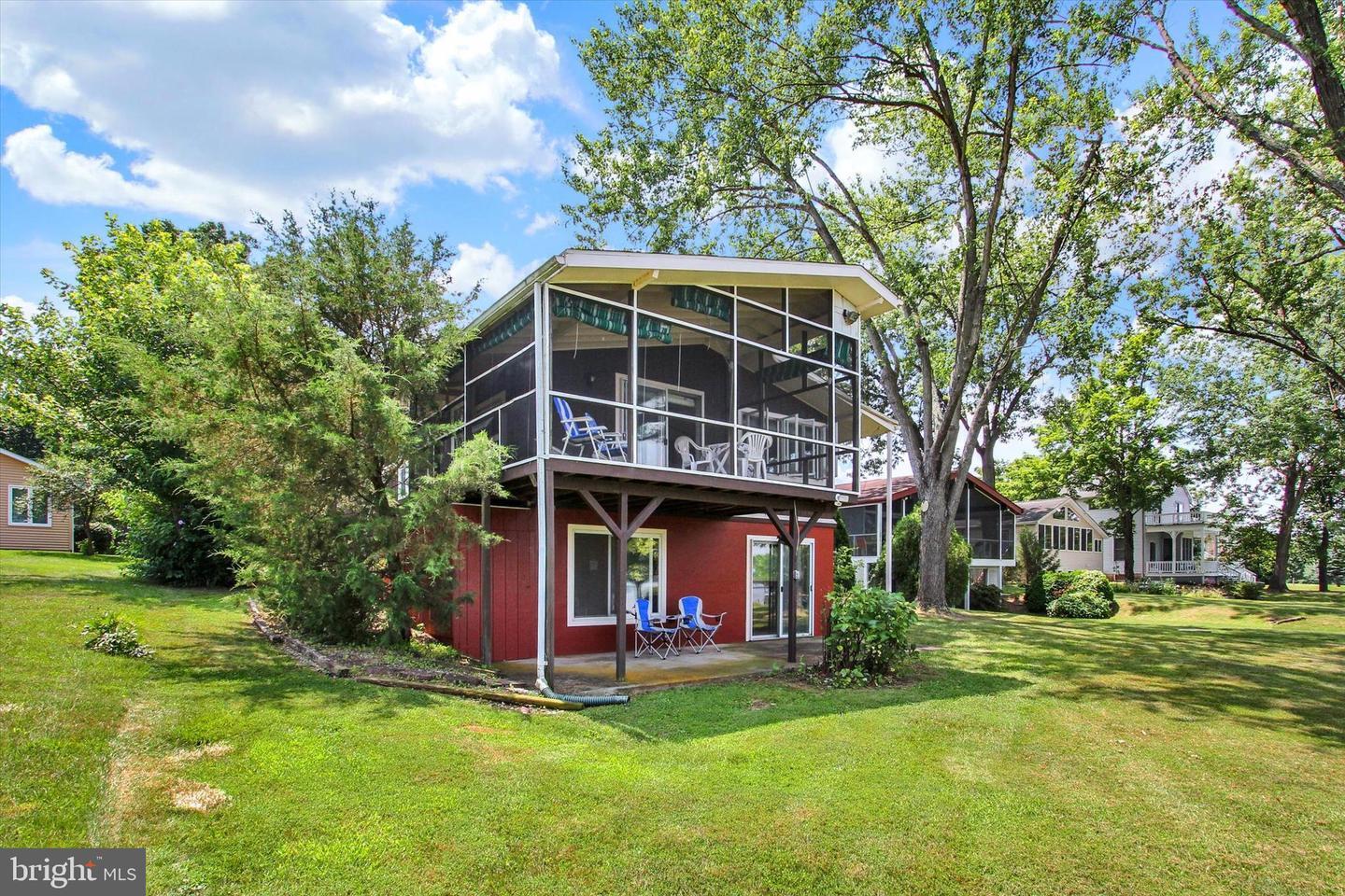 Property Photo: 813 Heritage Drive PA 17325