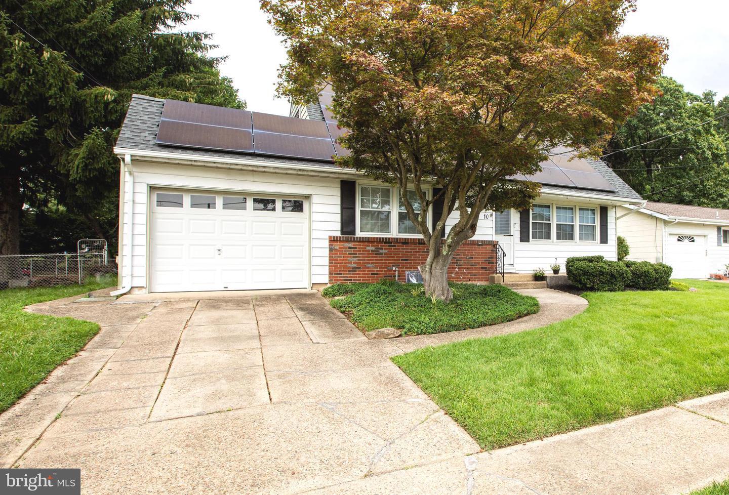 Property Photo:  10 Perro Place  NJ 08690 