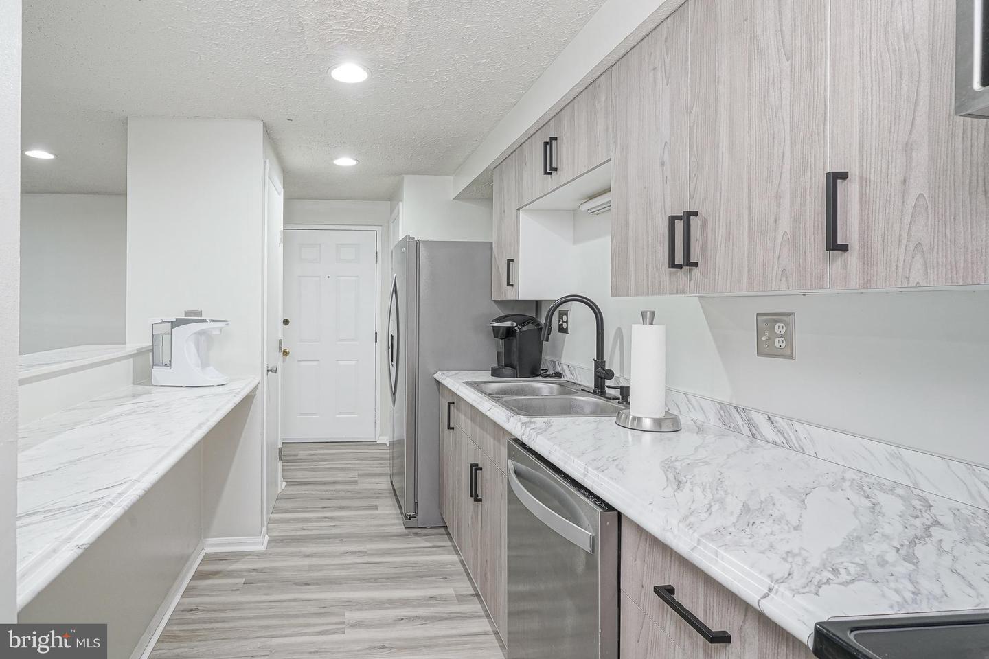 Property Photo: 14 Cranberry Court NJ 08053