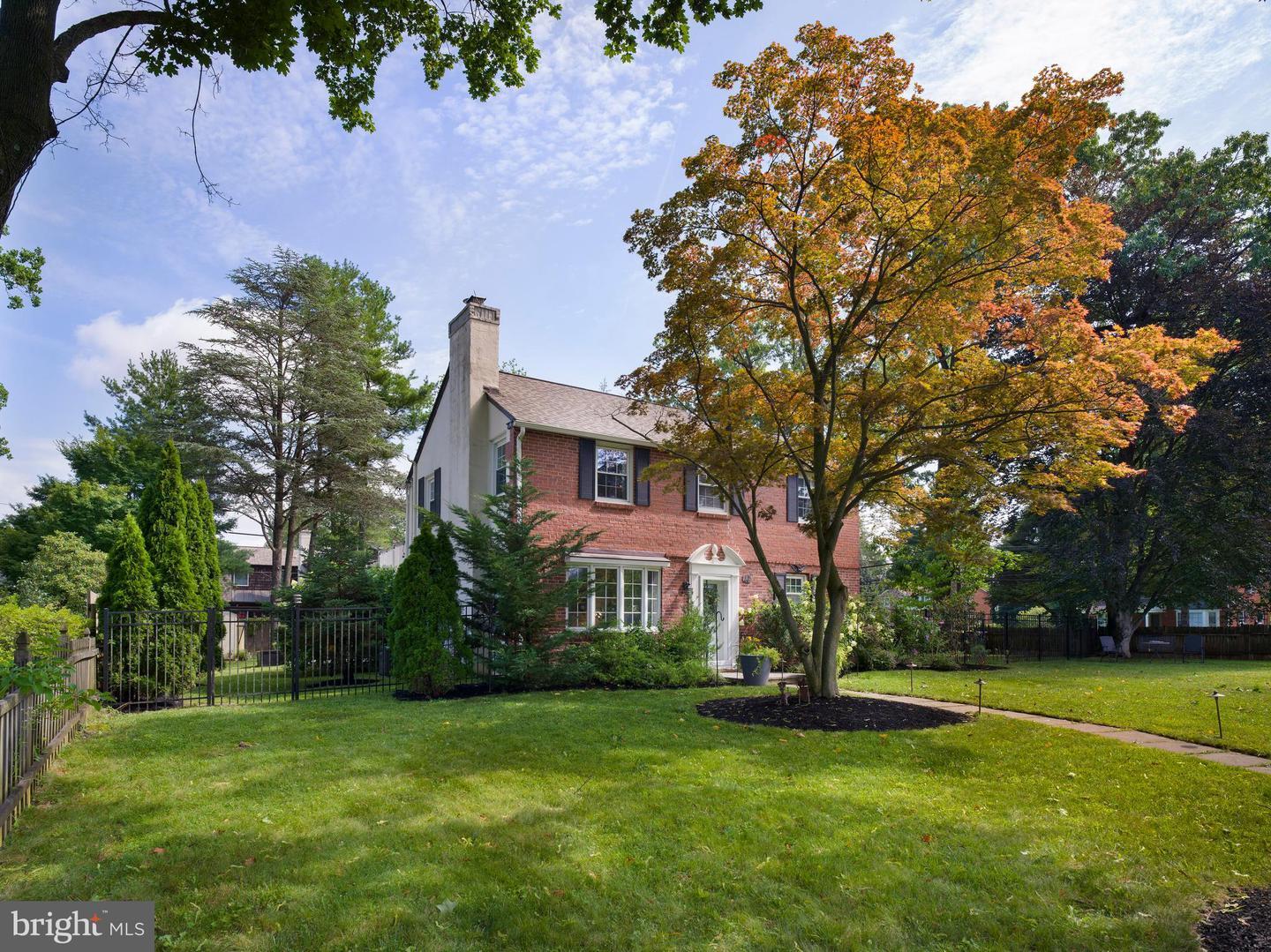 Property Photo: 499 Woodcrest Road PA 19087
