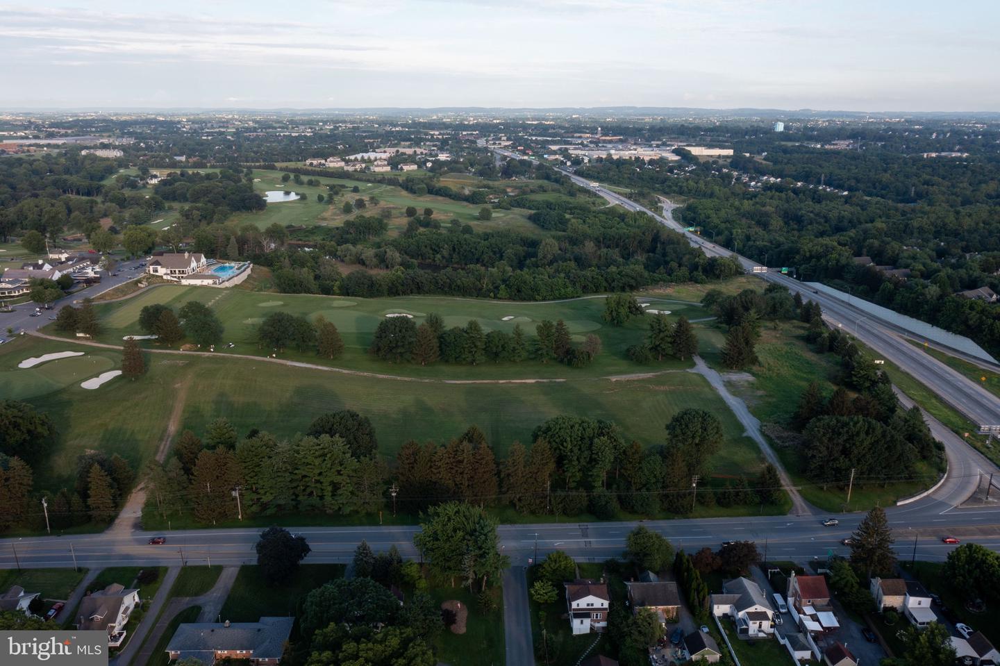 Property Photo: 1354 Country Club Drive PA 17601