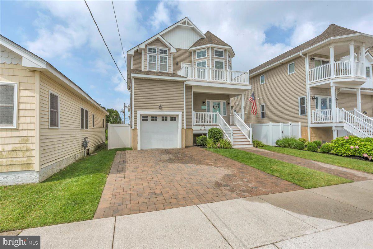 Property Photo:  102 E 8th Avenue  NJ 08260 