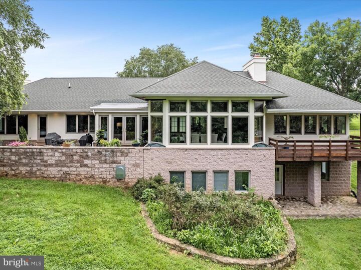 Property Photo: 3959 Cobbler Mountain Road VA 20144