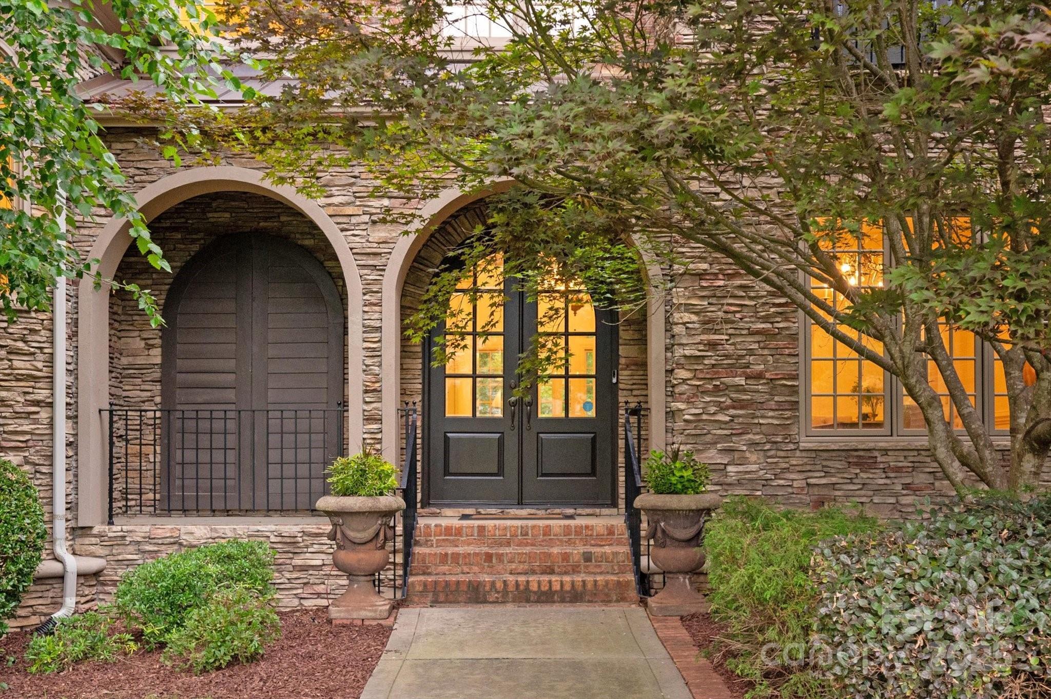 Property Photo: 1505 Hawkstone Drive NC 28173