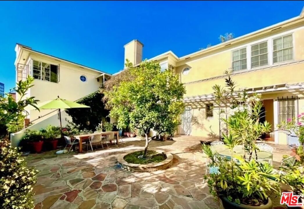 Property Photo:  10817 Lindbrook Dr  CA 90024 