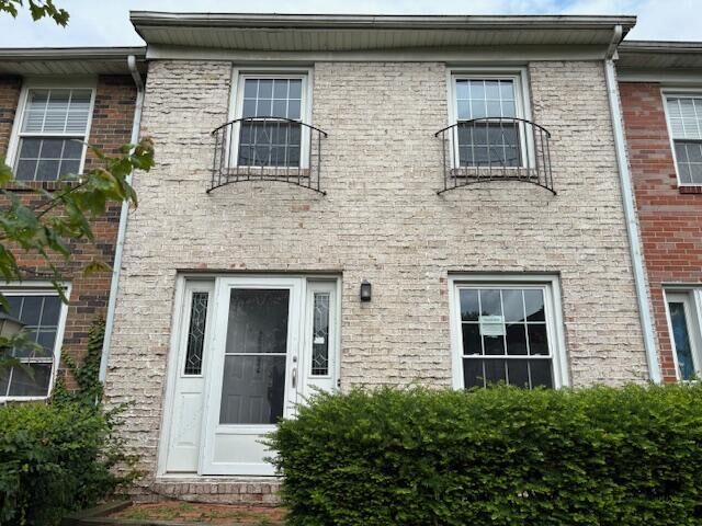 Property Photo:  2382 Hardesty S Drive  OH 43204 