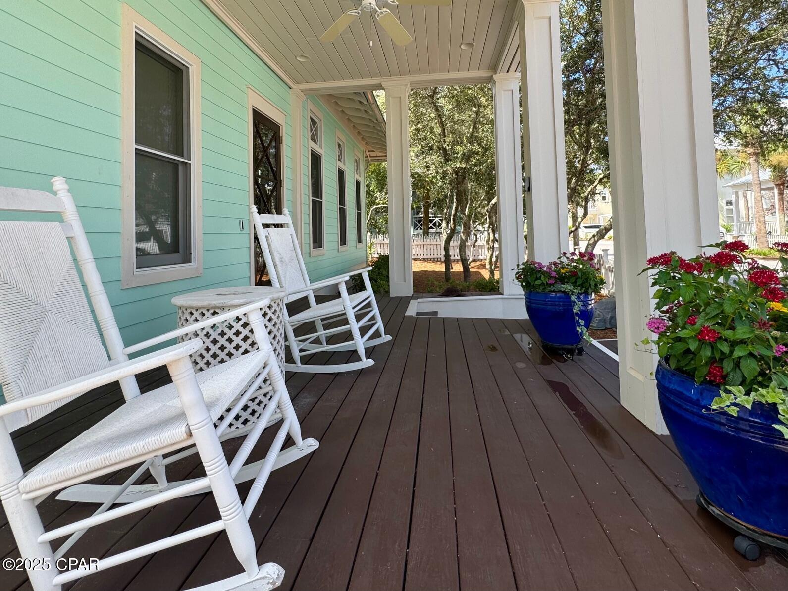 Property Photo: 209 Dunecrest Lane FL 32413