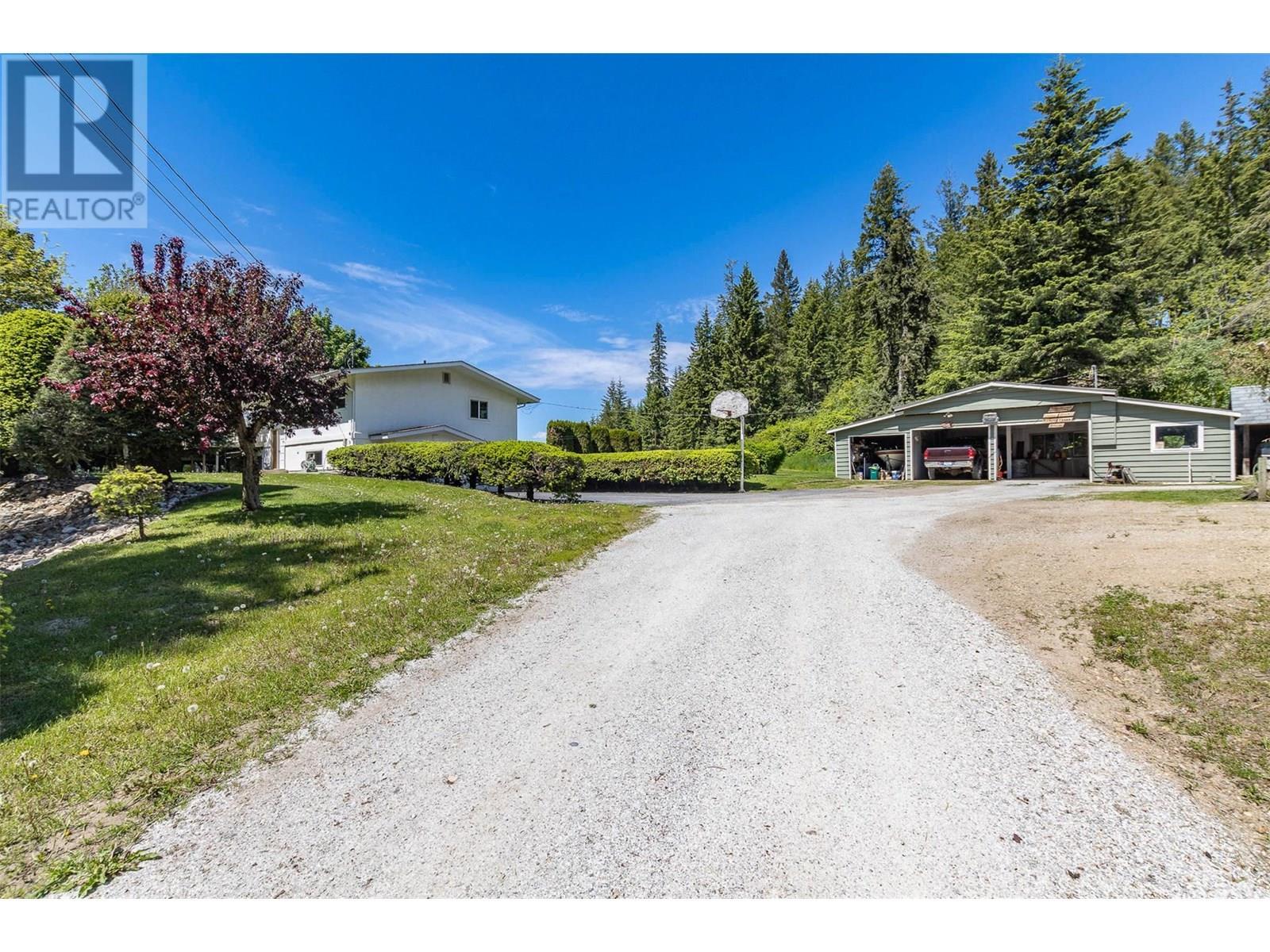 Property Photo: 3851 10 Avenue Southeast BC V1E 1W7