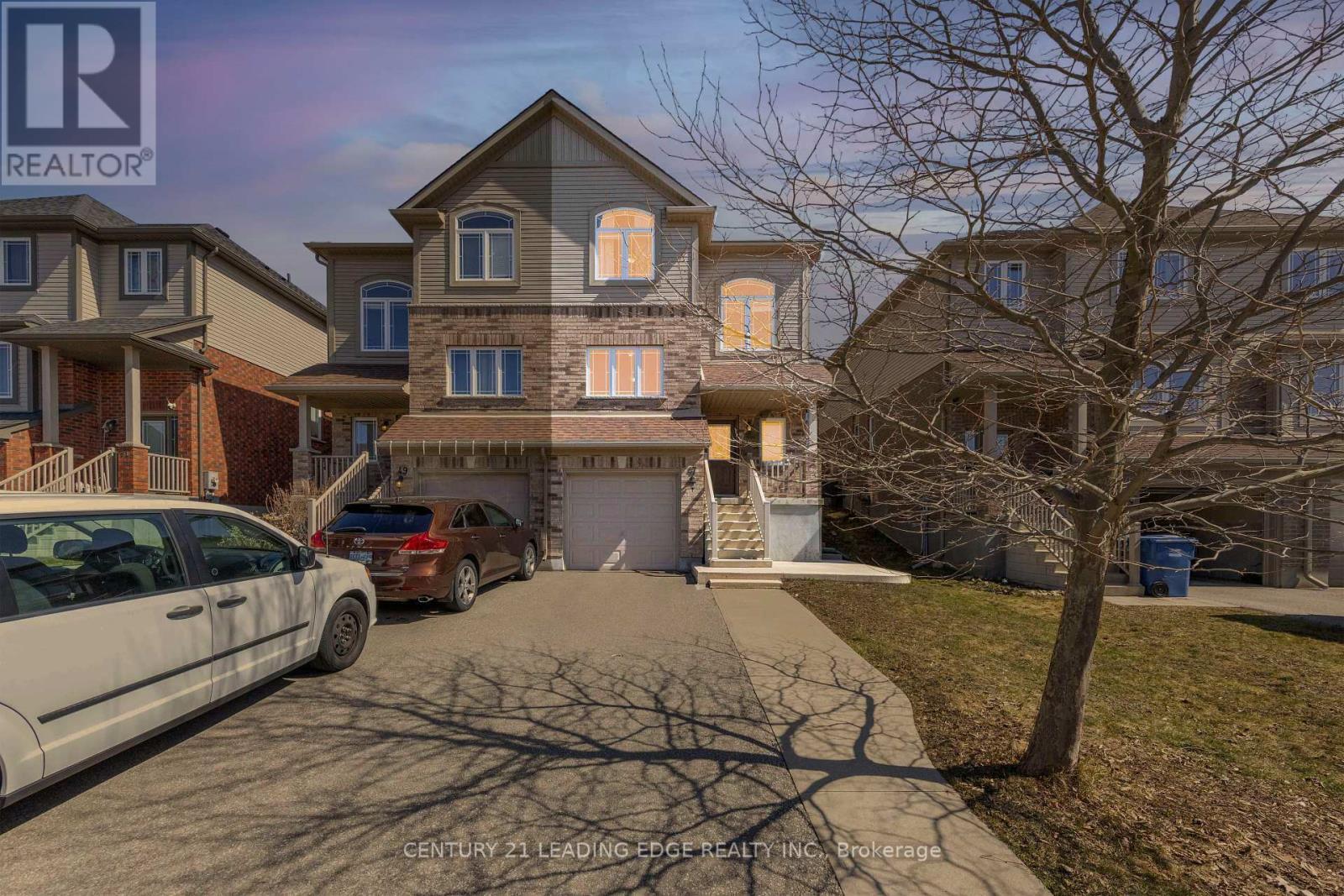 Property Photo: 47 Oakes Crescent ON N1E 0J6