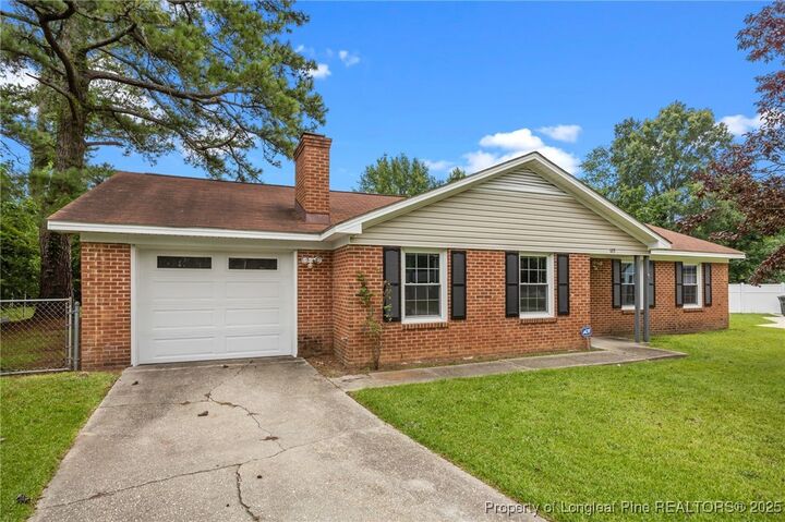 Property Photo: 615 Wallingford Court NC 28314