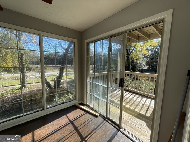 Property Photo: 1310 Brockett Place GA 30021