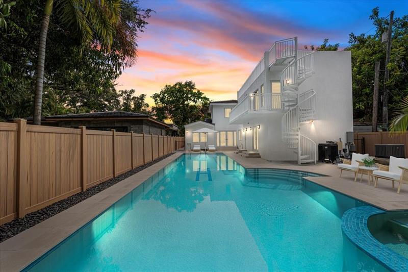 Property Photo: 257 SW 32nd Rd FL 33129