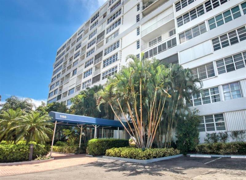Property Photo: 1160 N Federal Hwy 1120 FL 33304