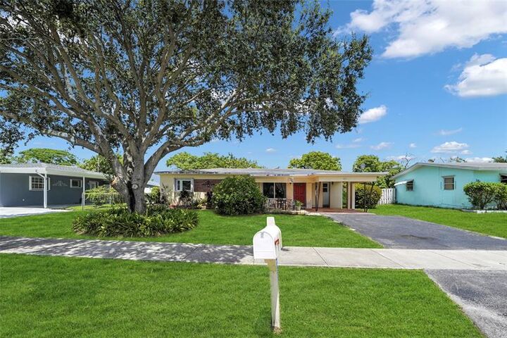 1851 SW 42nd Ter  Fort Lauderdale FL 33317 photo