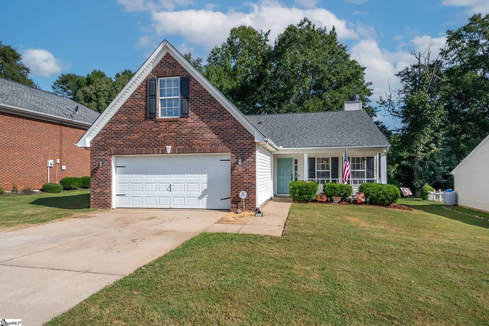 Property Photo:  864 Thornbird Circle  SC 29316 