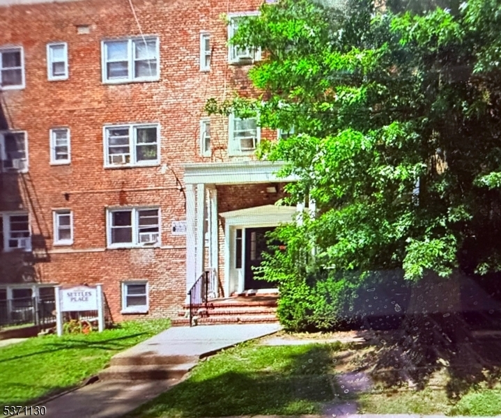 Property Photo: 711 Plainfield Ave 1D NJ 07060
