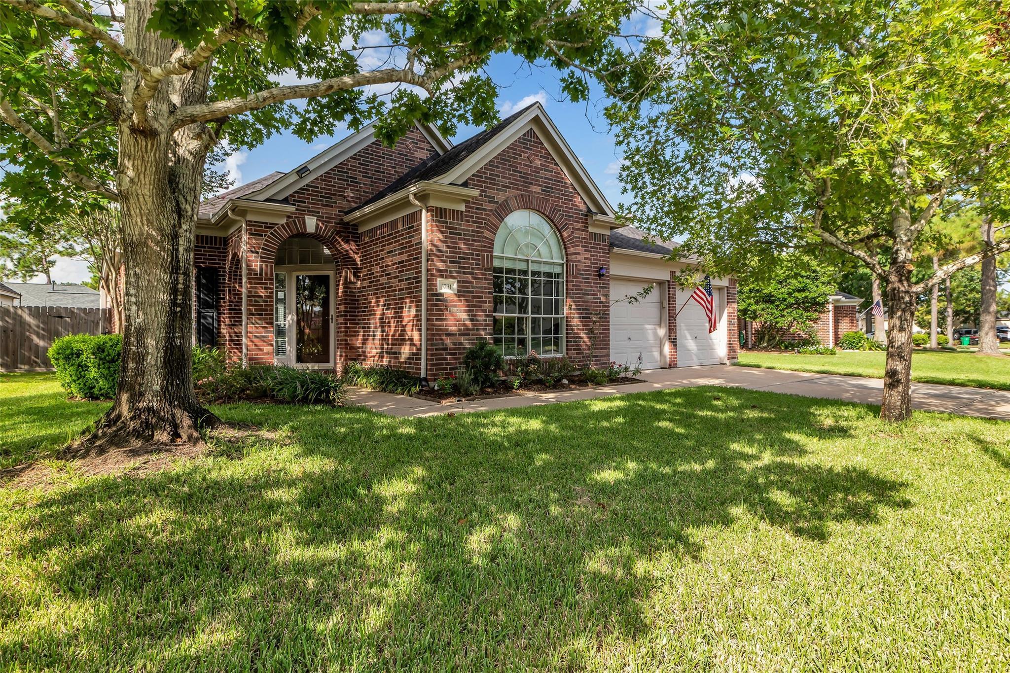 Property Photo: 3731 Crescent Drive TX 77584