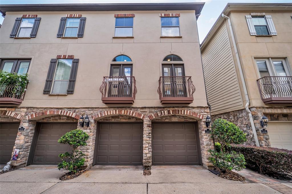 Property Photo: 542 Bomar Street TX 77006
