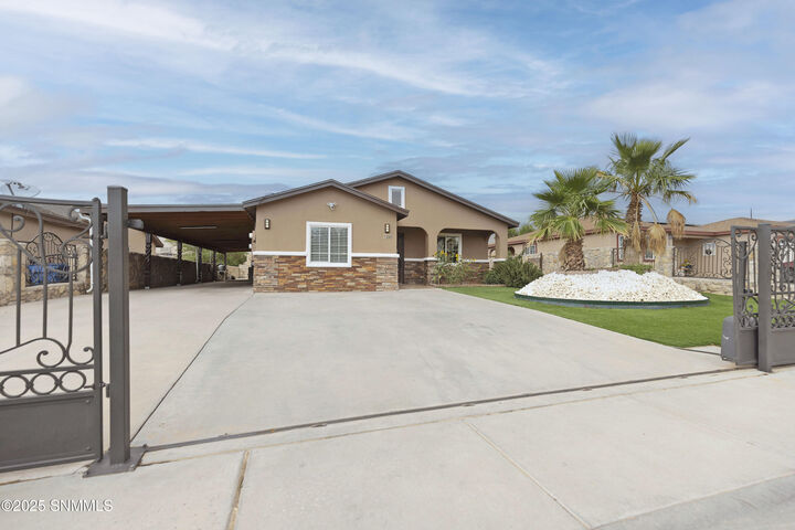 Property Photo: 1205 Aero Lane NM 88024